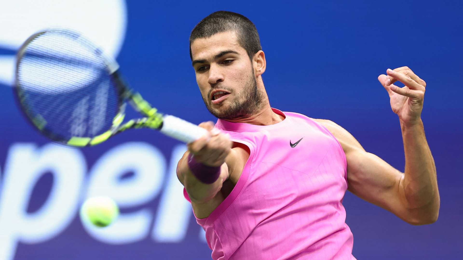 美国网球队险胜日本网球队，费德勒三分雨点燃全场的简单介绍