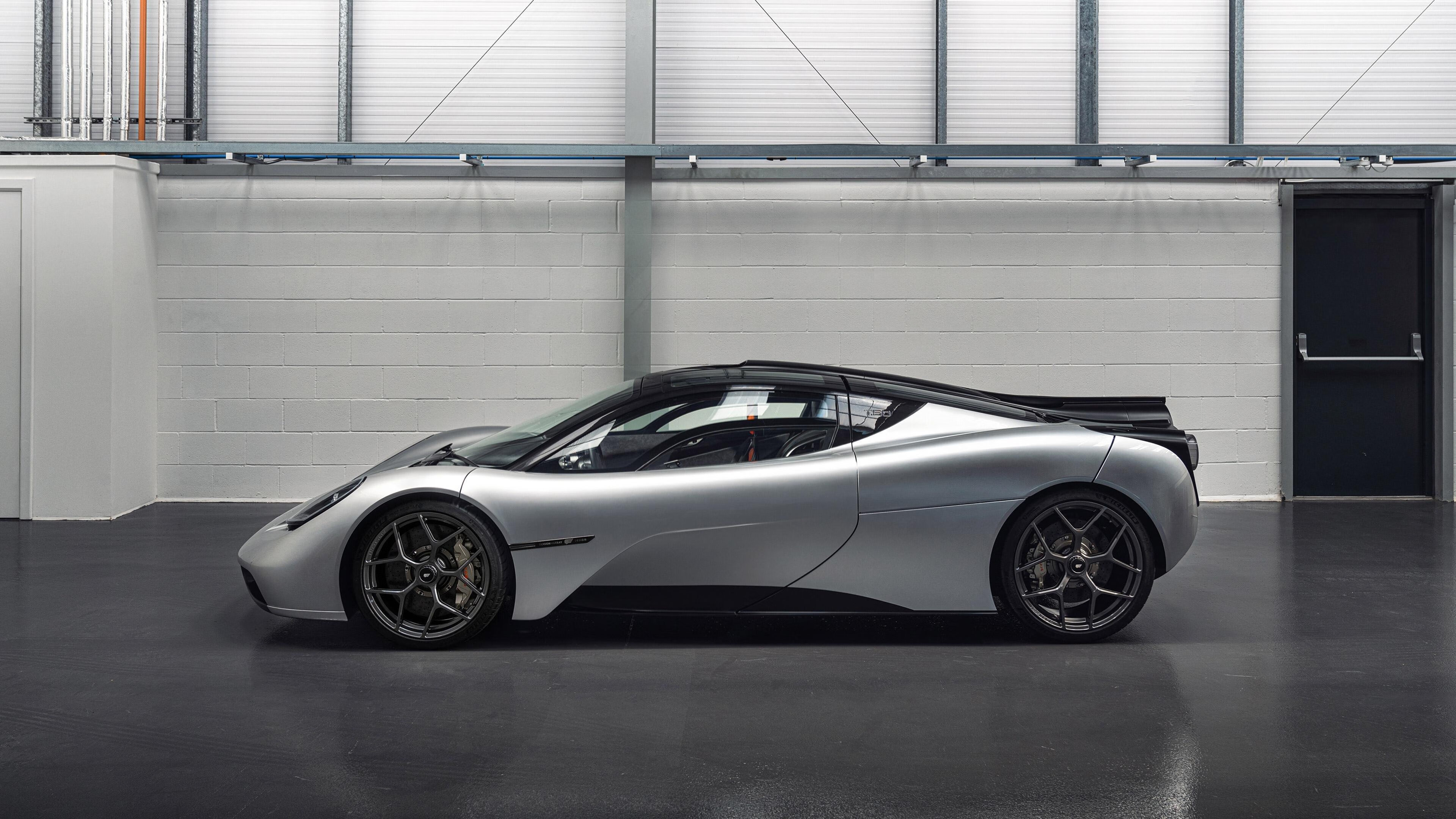 猎鹰盘旋休城,东契奇关键先生本色尽显,老鹰体系全面压制火箭