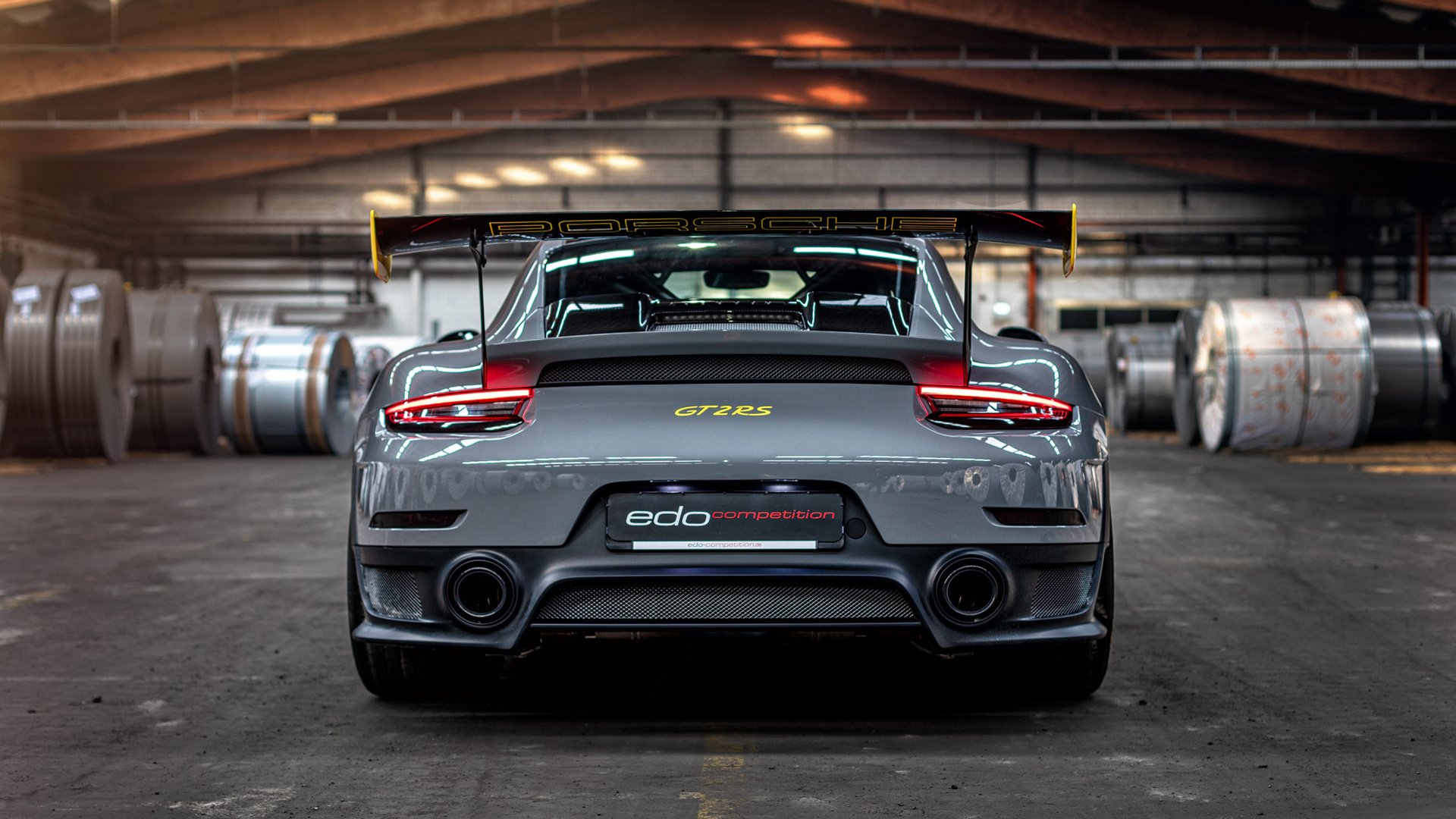 英超争冠焦点战，曼联粉碎乌拉圭势力，红魔夺冠之路再添砝码